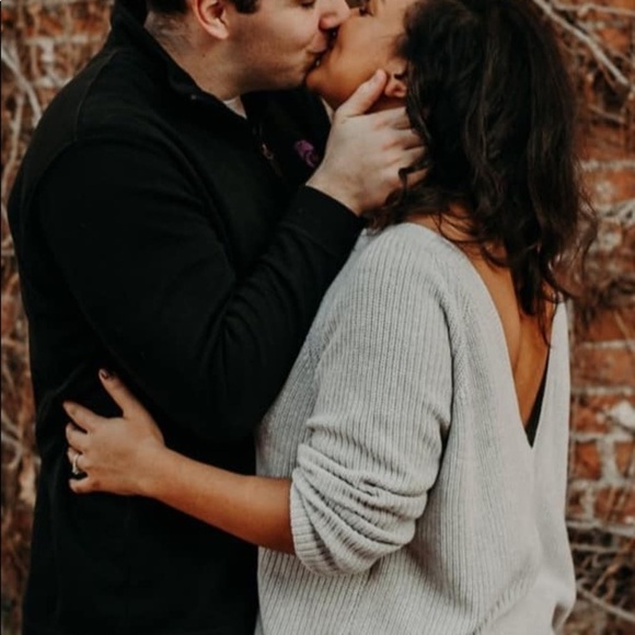 TOBI Low Cut Open V-Back Oatmeal Oversized Sweater One size - Picture 8 of 8